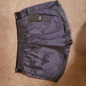 NWT Oakley Luxe Shorts